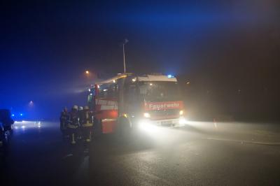 Boeblingen: Mehrere PKWÂ´s brennen in einer Tiefgarage in Boeblingen - Hochhaus evakuiert